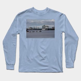 Ships and boats on the River Tyne Long Sleeve T-Shirt